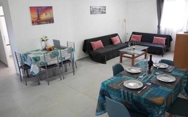 Nikolas Family Apartments