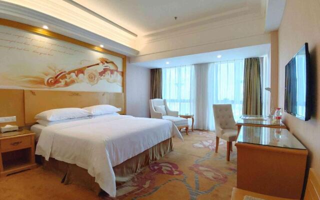 Vienna Hotel Dongguan Shatian Humen Port