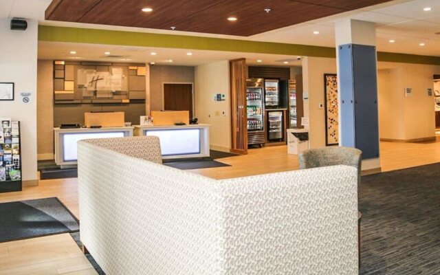 Holiday Inn Express & Suites Kingston-Ulster by IHG