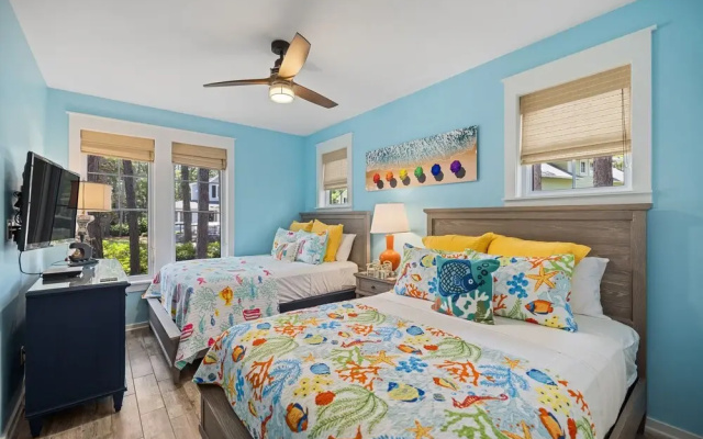 1345 Laurel Grove 3 Bedroom Home by RedAwning