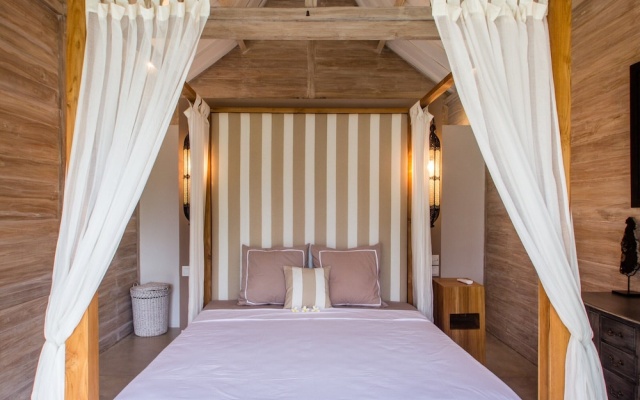 Affordable 3 Bedrooms Private Pool Villa Near Seminyak – Guest Rooms – Kerobokan Kelod