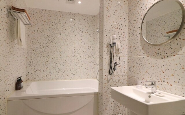 Stay-inn Hotel