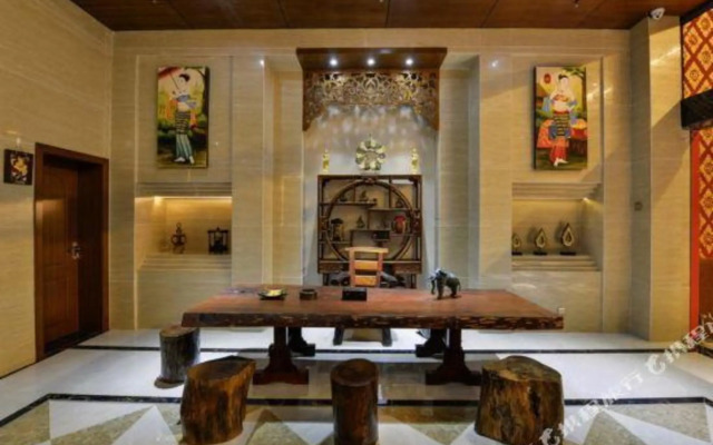 Sawadika Fengqing Hotel