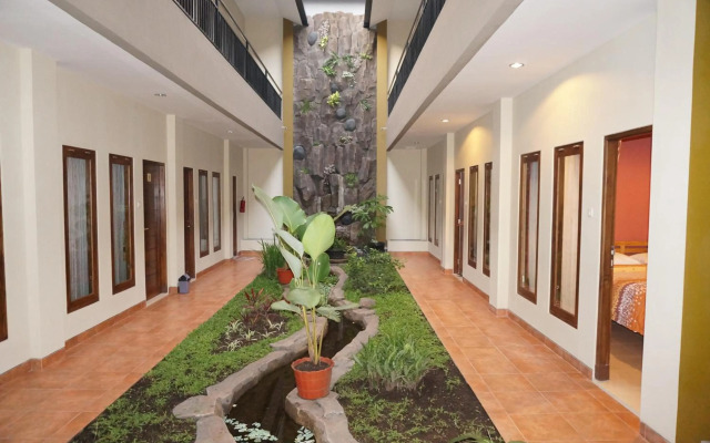 Aloha Hotel