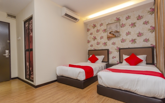 OYO 1214 Oro Hotel
