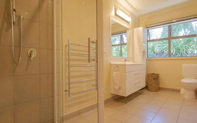 Cooks Getaway - Cooks Beach Holiday Home