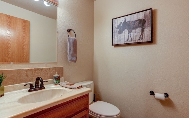 Larkspur Trail 3 Bedroom Home by RedAwning