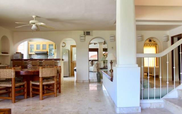 Stunning Residence 4 Bedrooms, AC, WiFi