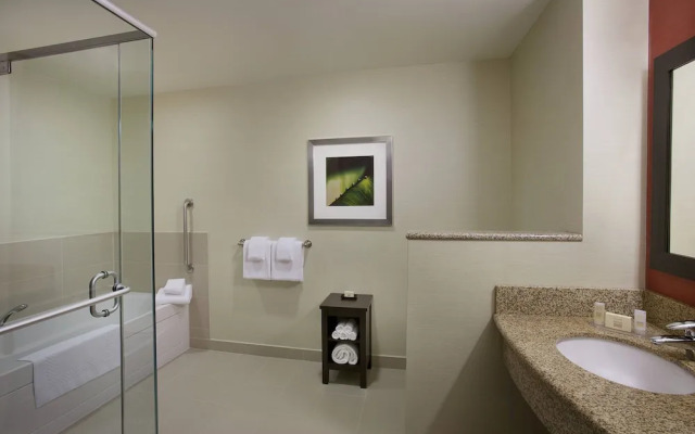 Courtyard Calgary Airport