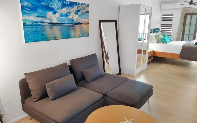 Palm Cove Beach Retreat - 1st Floor