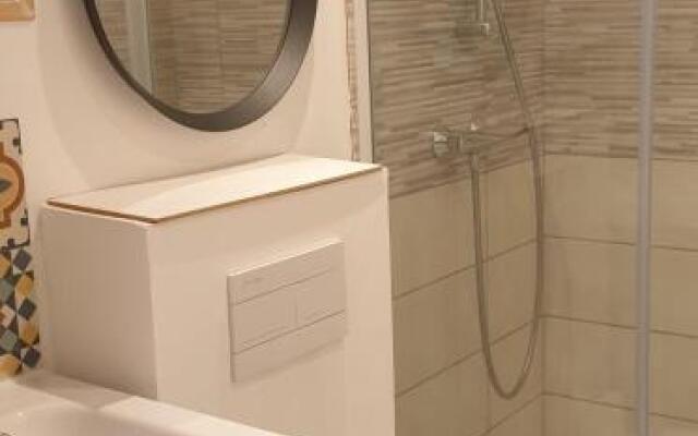 Adorable Studio 25m² Tres Calme Avec Parking (Adults Only)