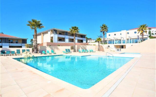 2/3 Pièces - 3 Etoiles - Piscine - Parking