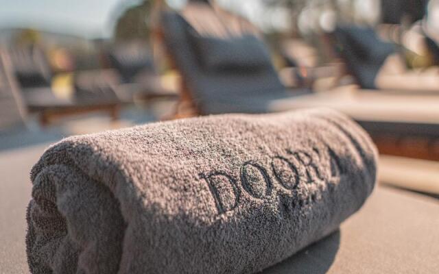 The Norm Collection Door'a