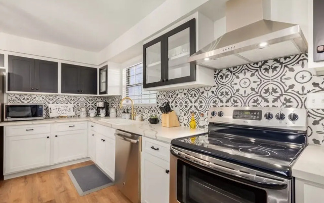 Glencove Mesa 4 Bedroom Home by RedAwning