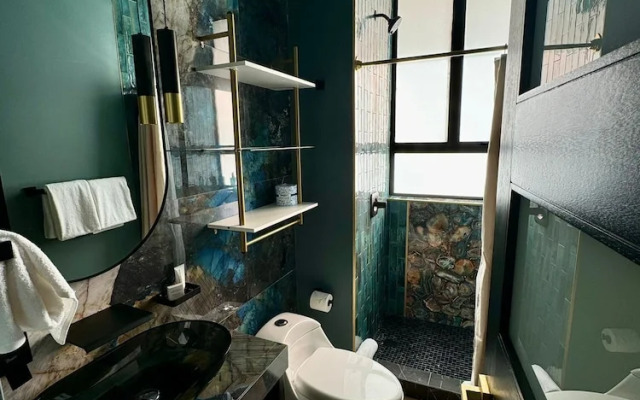 Metro Art Hotel