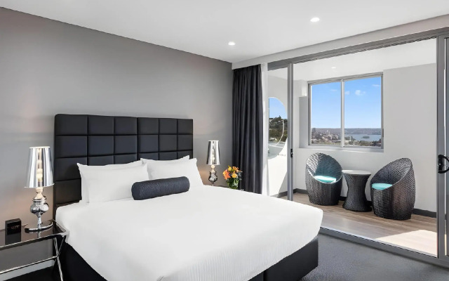 Meriton Suites Bondi Junction