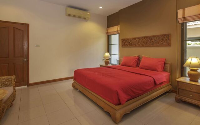 Pattaya Hill, Near the City and Beach