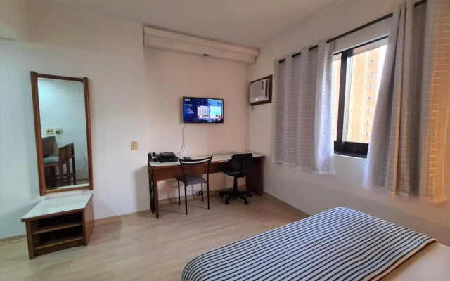 Qi Ibirapuera Intelligence Flat internet fibra e limpeza UH1903