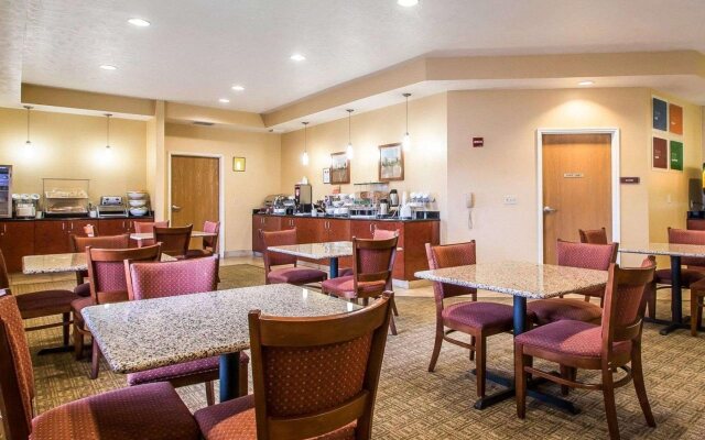 Comfort Suites Merrillville near US 30