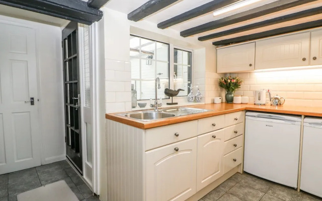 2 Seaview Cottages