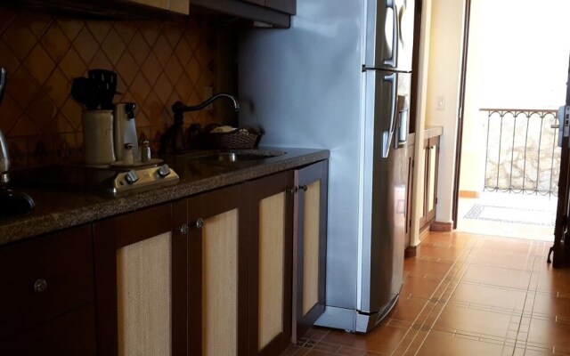 Great Location 1BR Studio wtih Pool & Marina view