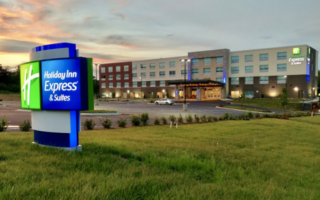 Holiday Inn Express Raleigh Arpt - Brier Crk Area