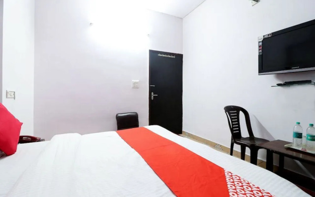 Ashu Villa Guest House by OYO Rooms