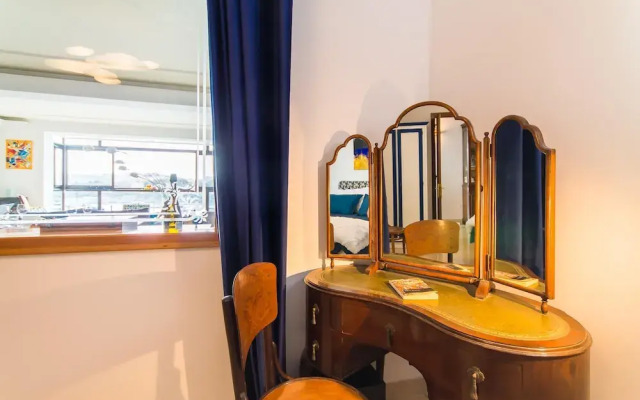 Magnificent Sunny Seafront Apart Sliema