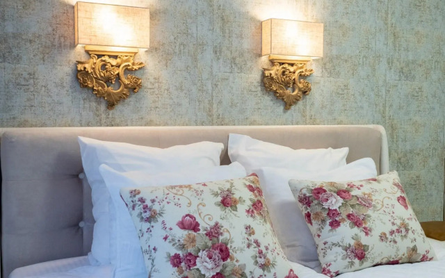 Paradise Center Apartment 1