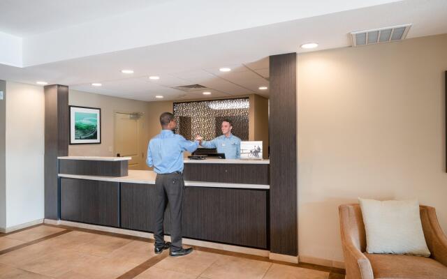 Candlewood Suites Auburn by IHG