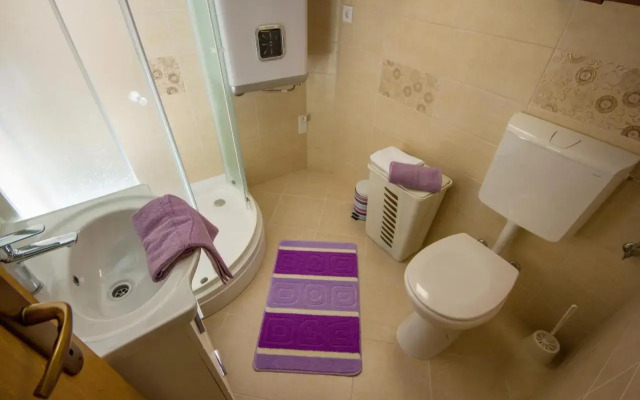 Apartment Niko Kaštel Stari