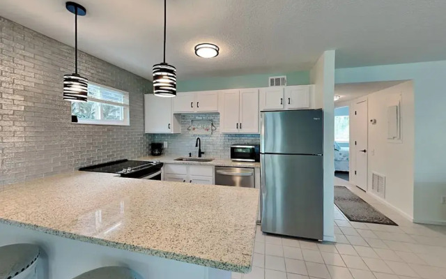 Beach House Lower