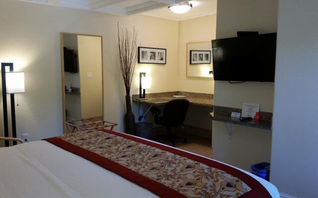 Marin Lodge