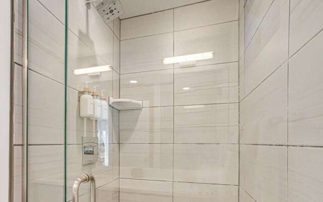 Modern Denver Vacation Rental W/ Rooftop Deck!