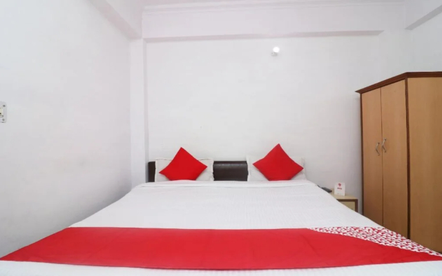 Hotel Devansh by OYO Rooms