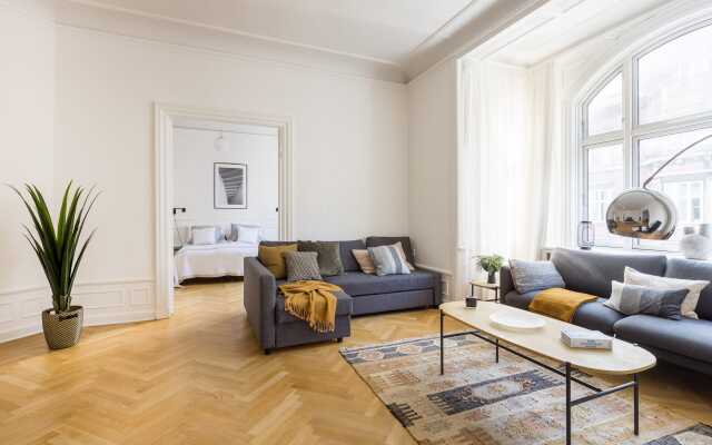 ★200m2 NEW Apartment, City centre, next to Tivoli★