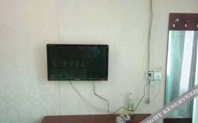 Yaxin Hotel (Xi'an Jixiang Village)