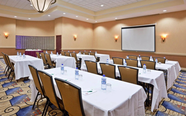 Delta Hotels by Marriott Detroit Novi