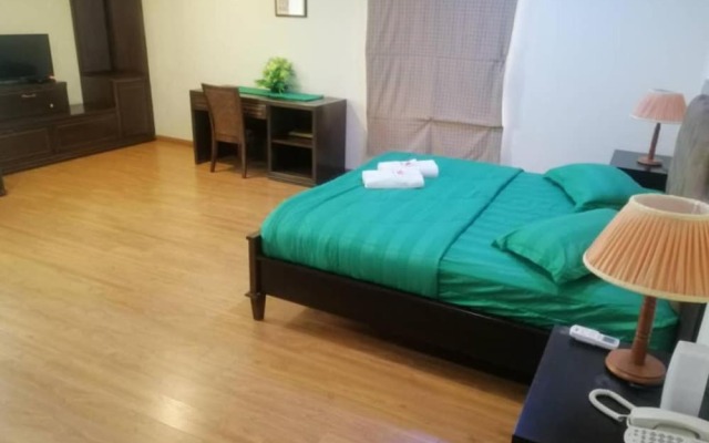 Capital O 90653 Maxwell Inn Boutique Hotel