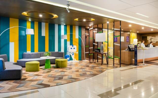 Holiday Inn Express Shenyang North Station