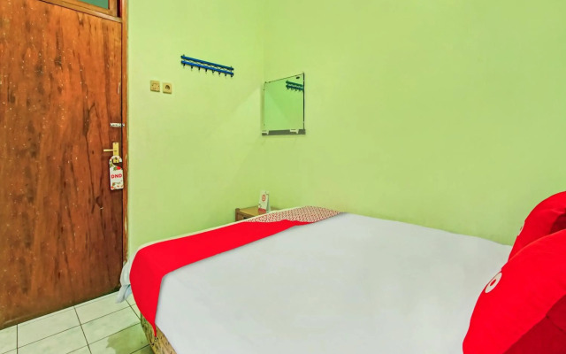OYO 90031 Villa Papada