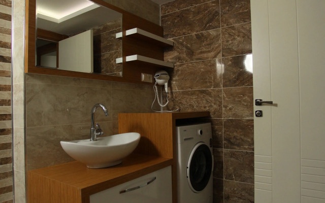 The City Walls Suit Hotel