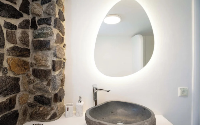 Phaedrus Living: Ornos Beach House Mykonos