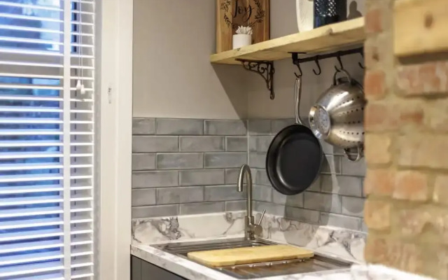 Beautiful 3 Bed House - Habita Property