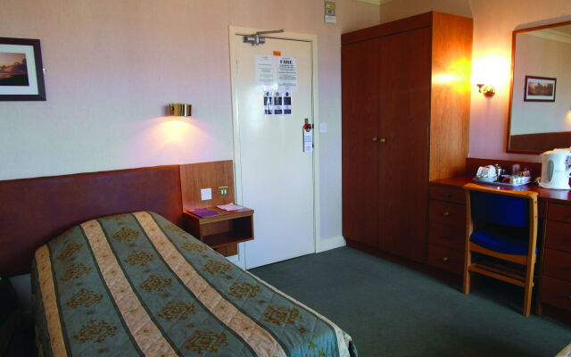 County Hotel