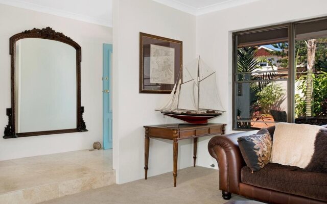 Cronulla Beach House B&B