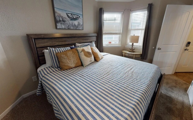 Seascape 2107 1 Bedroom Condo by RedAwning