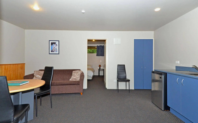 Leith Valley Holiday Park & Motels