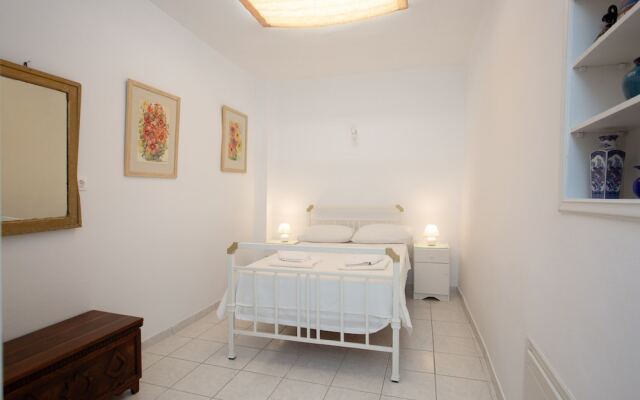 Τraditional home Fabrica , south Crete , Agios Pavlos