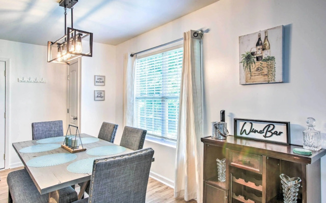 Charming Springfield Escape w/ Furnished Deck